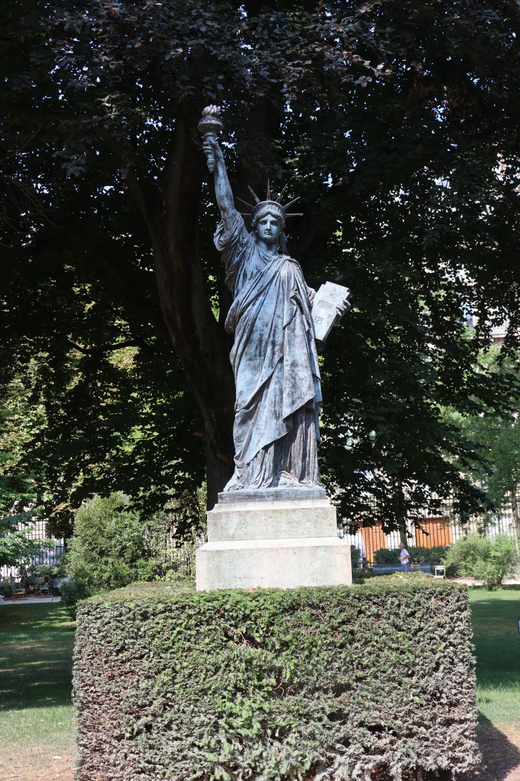Cerita Dari Paris